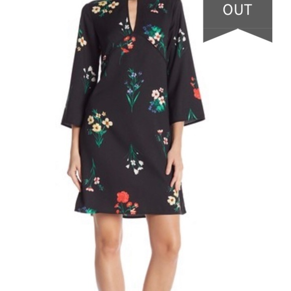 Vince Camuto Dresses & Skirts - 🆕 Vince Camuto Floral Print Keyhole Cutout Dress